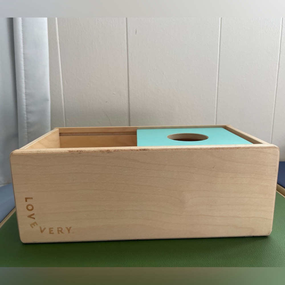 Lovevery Sliding Top Box - Picture 2 of 6